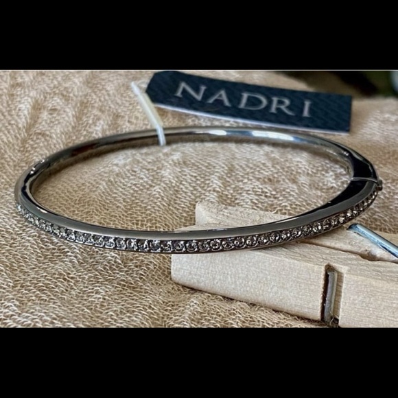 NEW Nadri Gunmetal Finish Crystal Pave Hinge Bangle Bracelet Single Row - Picture 3 of 11